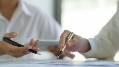 В Україні розроблять єдину тарифну сітку зарплат держслужбовців