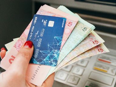 Як зняти готівку на звільнених територіях, де ще не працюють банки