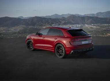 Представлен самый мощный кроссовер Audi RS Q8 (фото)
