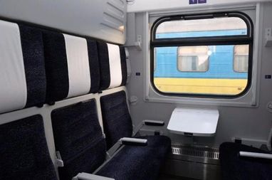 "Укрзалізниця" запустить новий потяг з вагонами-трансформерами (фото)