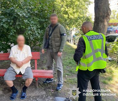 У Києві підприємець за $4,5 тисячі фіктивно працевлаштовував іноземців