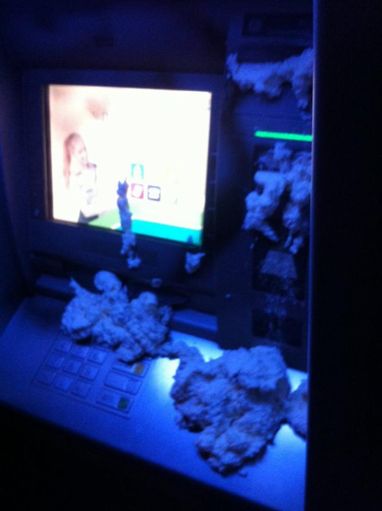 В Україні банкомати російських банків залили монтажною піною (фото)