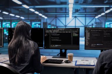 Скільки ІТ-фахівців в Україні зараз шукають роботу (інфографіка)