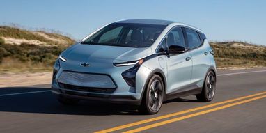 GM відкликає понад 10 тис. зарядних пристроїв для моделі Chevrolet Bolt