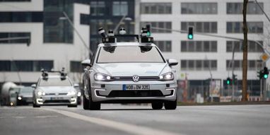 Volkswagen начал тестировать электрокары с автопилотом четвертого уровня (фото)