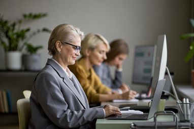 Для большинства работодателей работники старше 50 лет ассоциируются с опытом, ответственностью и стабильностью