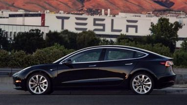 Маск выложил в сеть первые фото Tesla Model 3 (фото)