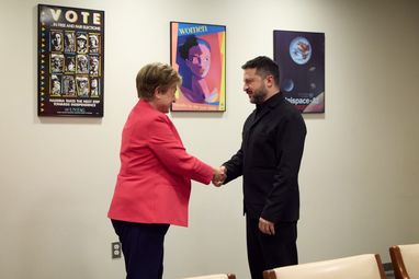 Президент Украины Владимир Зеленский провел встречу с директором-распорядительницей Международного валютного фонда Кристиной Георгиевой.
