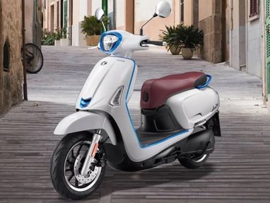 Kymco представила доступный электроскутер с запасом хода 199 км и навигацией