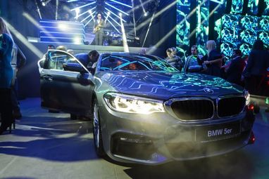 Создан устанавливать новые стандарты. BMW 5 серии седьмого поколения