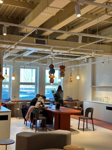 Лаунж від Mastercard на Південному залізничному вокзалі в Києві продовжує приймати тисячі відвідувачів щомісяця