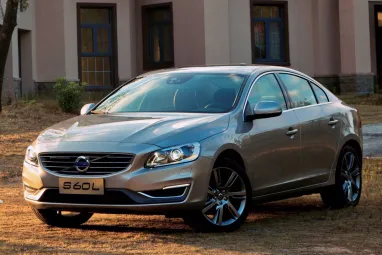 Volvo відкликає S60L 2017 року випуску
