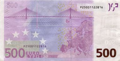 В Украине обнаружили фальшивые евро: как отличить подделку