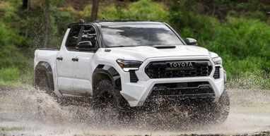 Toyota показала новый пикап на базе Land Cruiser (видео)