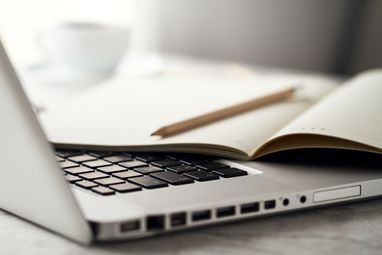 Будівництво і IT-технології: які професії стануть популярними після війни