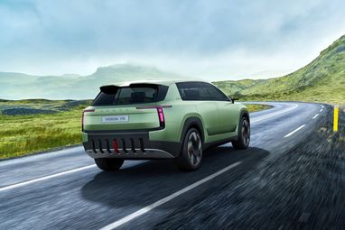 Просторный салон и 600 км запаса хода: Skoda показала флагманский электрокроссовер (видео)
