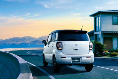 Запас хода Suzuki e Sky составляет 310 км.