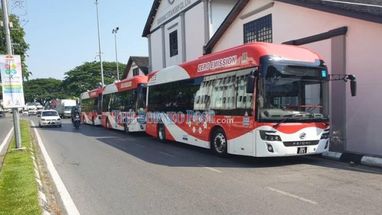 Первые автобусы на водородном топливе вышли в рейс в Малайзии (фото)