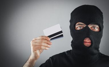 В Польше активизировались мошенники: ТОП-4 схемы перед рождественскими праздниками