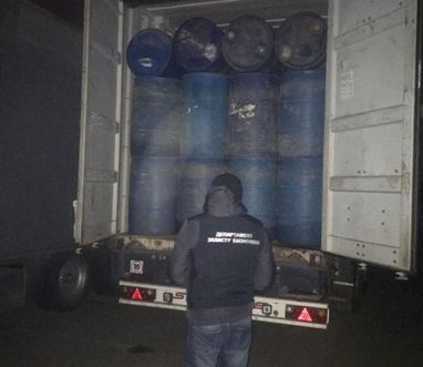 В Одессе перехватили контрабанду 60 тыс. литров спирта на 2 млн грн