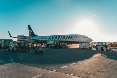 Ryanair призывает ограничить продажу алкоголя в аэропортах