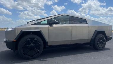 Маск розповів, скільки Cybertruck планує виробляти Tesla