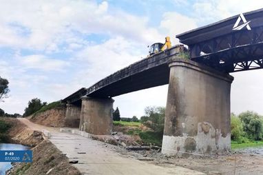 "Укравтодор" начал капремонт моста через Случь, который не ремонтировали 65 лет (фото)