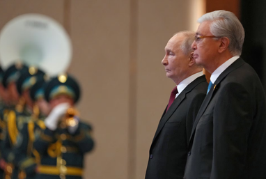 Президент россии владимир путин и президент Казахстана Касим-Жомарт Токаев перед встречей в Астане, Казахстан, 28 мая 2026 года