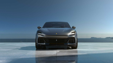 Представлен первый кроссовер Ferrari (видео)