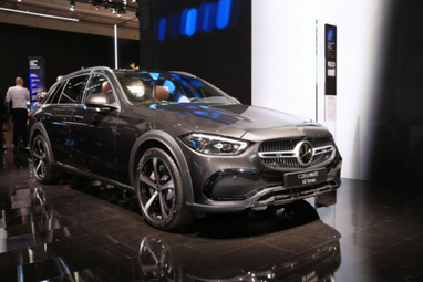 Mercedes-Benz представив новий універсал C-Class (фото)