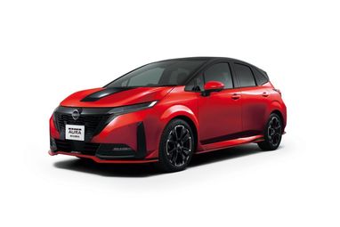 Nissan представив заряджену версію сімейного компактвена Note
