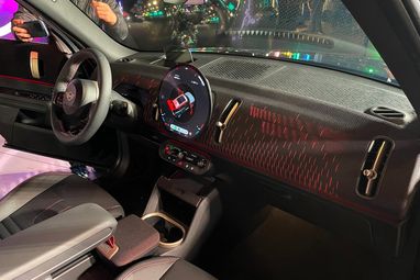 Фото: carbuzz.com