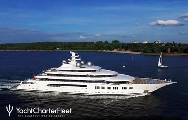Яхта Amadea