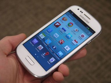 Samsung офіційно представив Galaxy S4 mini (ФОТО)