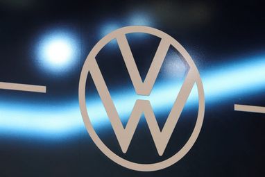 Прибыль Volkswagen в первом квартале обвалилась на 40% из-за роста расходов и пошлин Трампа