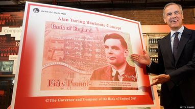 Велика Британія виведе всі паперові банкноти через рік