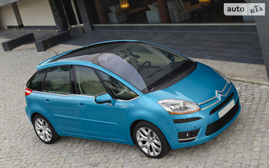 Які легковики, що точно привертають увагу, можна купити зараз (фото)